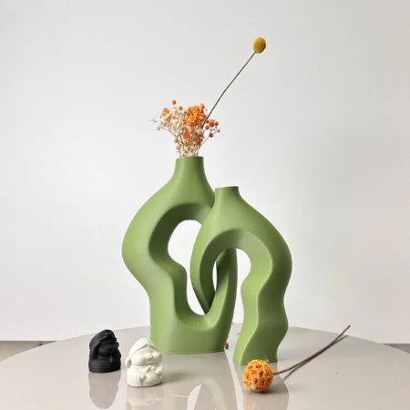 ⁦Set of 2 Twisty Artistic Vases – Dried Flower & Tabletop Home Decor⁩ - الصورة ⁦4⁩