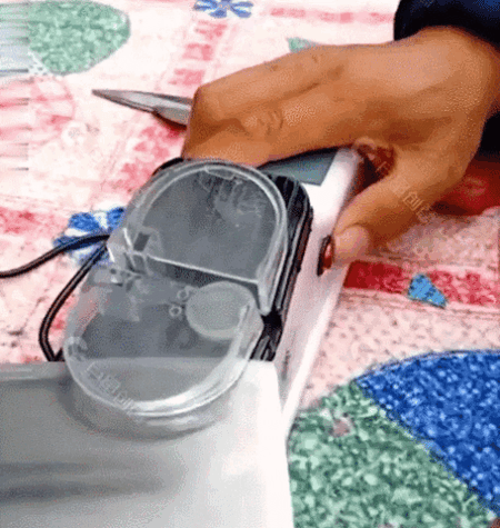 ⁦Electric Knife Sharpener⁩ - الصورة ⁦4⁩