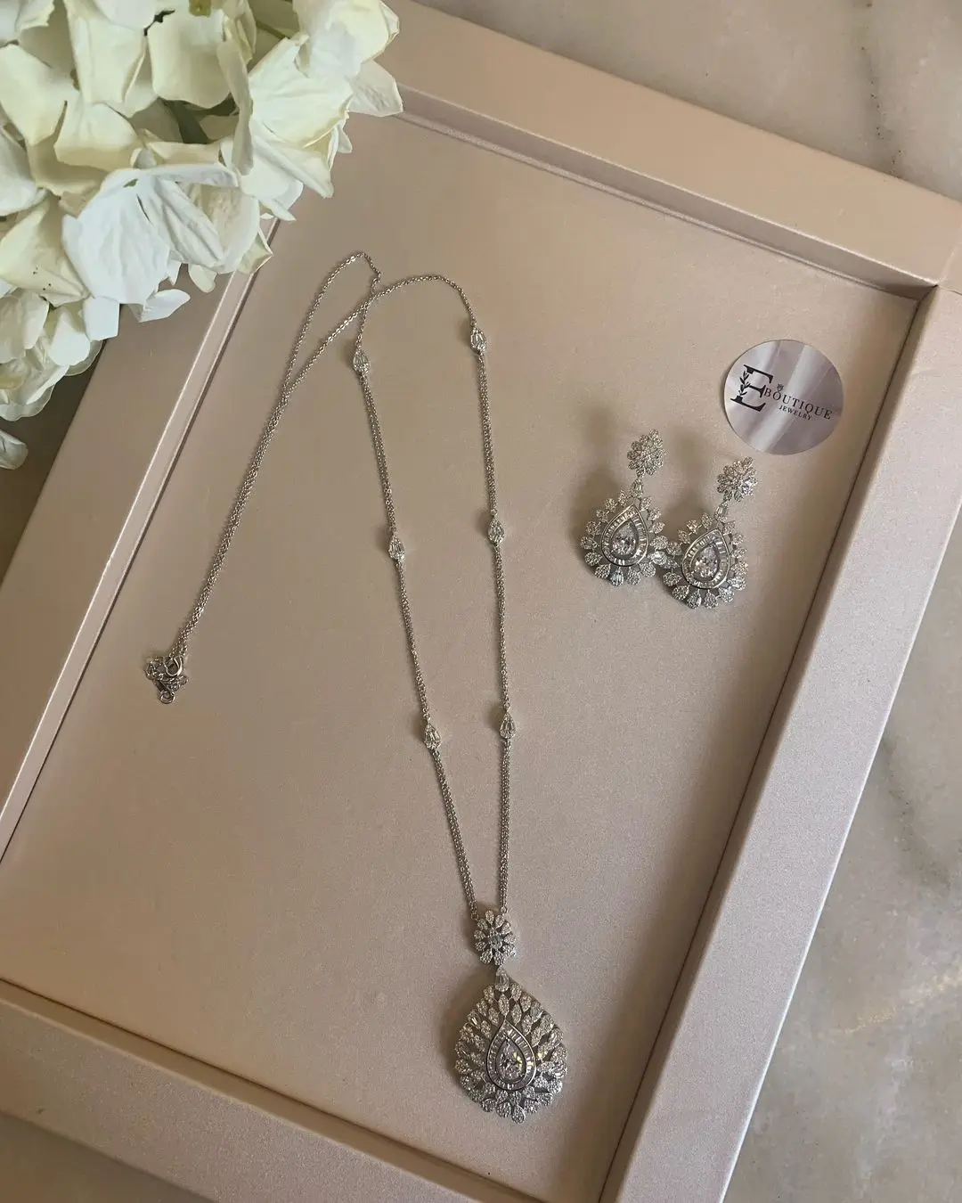 kf-S70641a0f1314418e82a831c085fe2527b