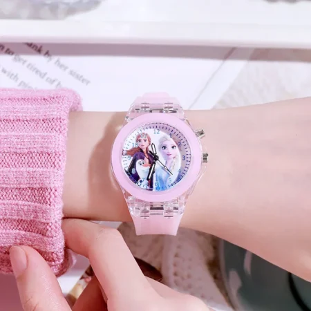 ⁦Disney Frozen Princess Watch – Crystal Quartz Cartoon Wristwatch for Girls⁩ - الصورة ⁦3⁩