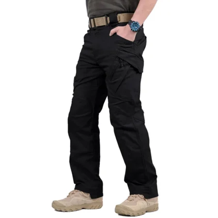 ⁦Men's Classic Cargo Pants⁩ - الصورة ⁦2⁩