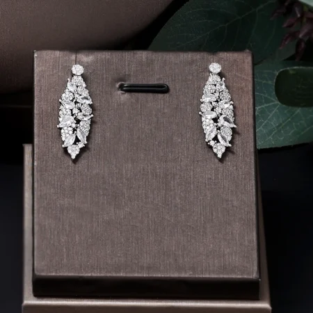 ⁦2024 Saudi Dubai Bridal Jewelry Set – 4-Piece Wedding Party Accessories for Women⁩ - الصورة ⁦2⁩