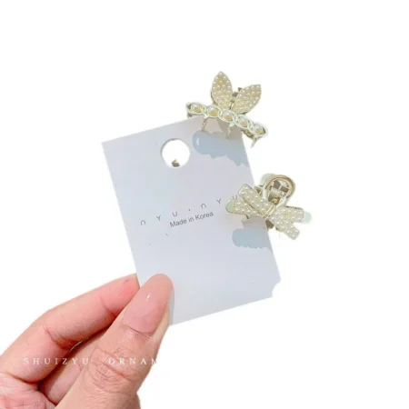 Elegant Pearl Crystal Rhinestone Shark Hair Clip – Small Metal Claw Clamp for Ponytail