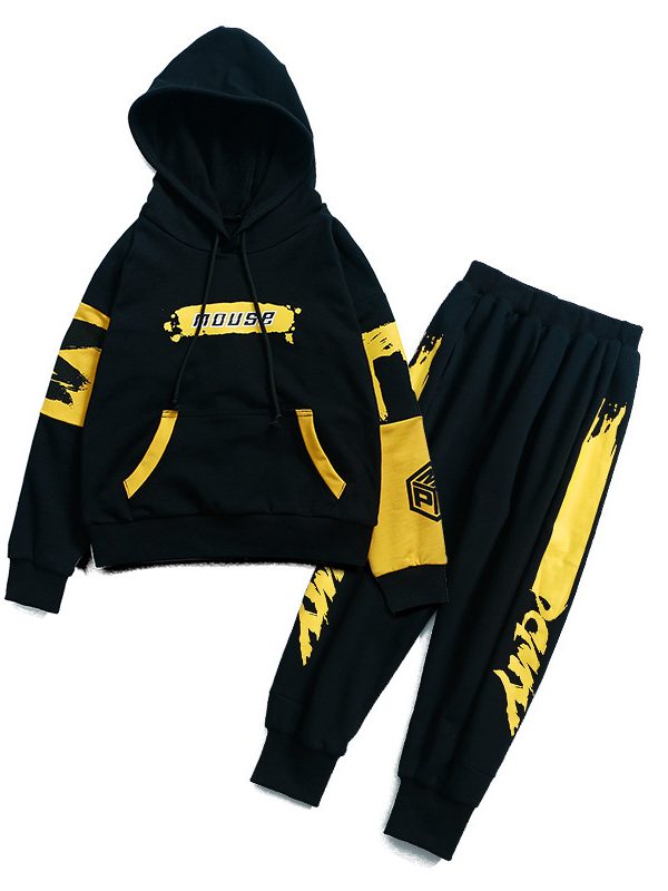 بدلة رياضية بغطاء للرأس للأولاد