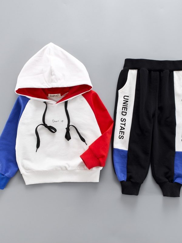 مجموعة ملابس أطفال