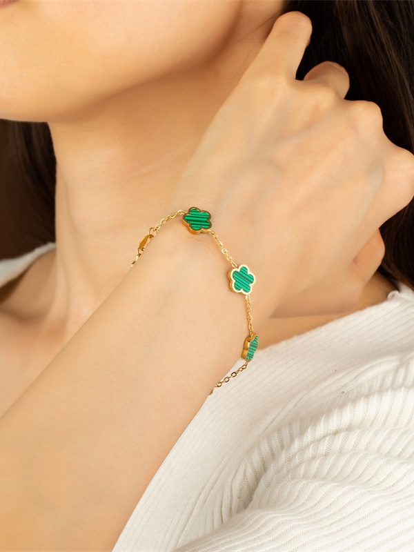 Small Fresh And Lovely Green Drop Gum Flower Gold Bracelet Jewelry