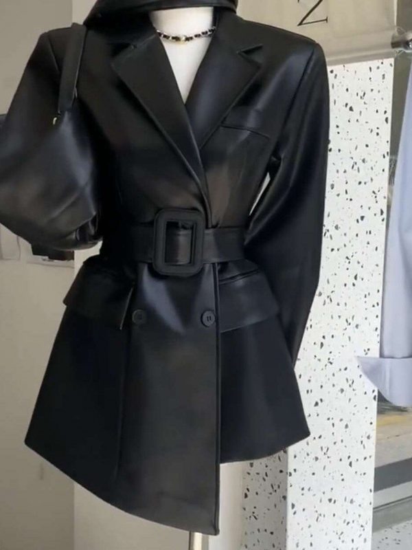 Fashionable Retro Beautiful Leather Coat For Women