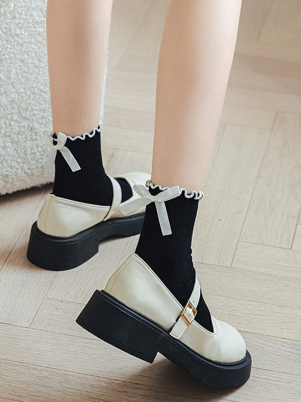 جوارب أنبوبية خشبية للأذن للنساء