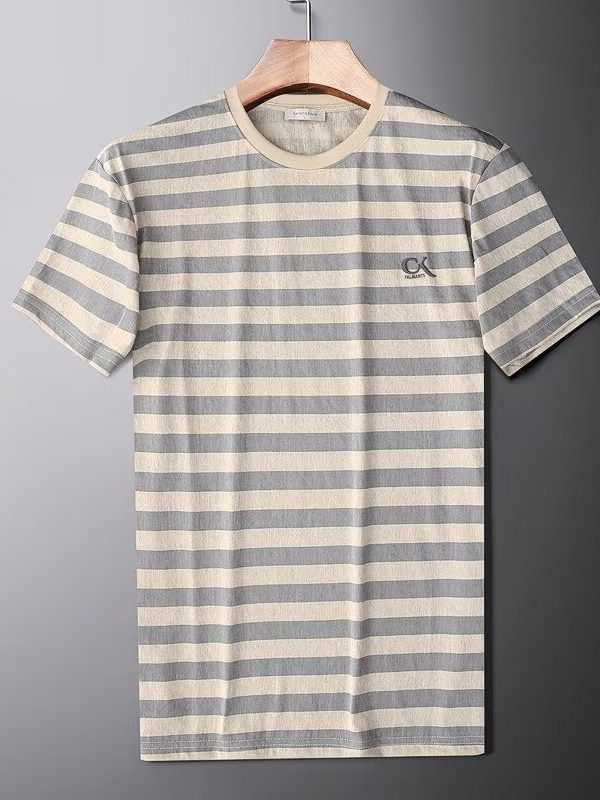 قميص رجالي مخطط بأكمام قصيرة من الحرير الجليدي يشبه الكتان بقصة ضيقة