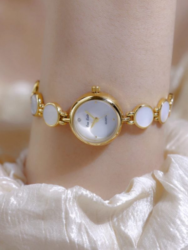 سوار عتيق مع صدفة طبيعية تشبه الشفق القطبي ومقاومة للماء