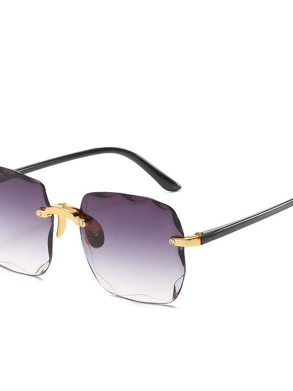 نظارة شمسية مربعة بإطار كبير مع حواف