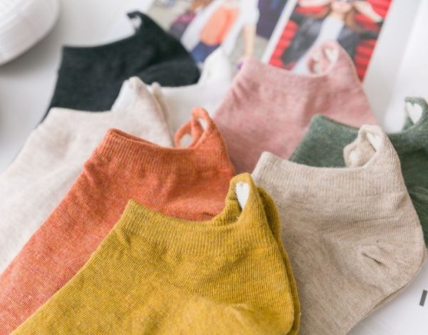 جوارب قطنية نسائية مطرزة بقلوب