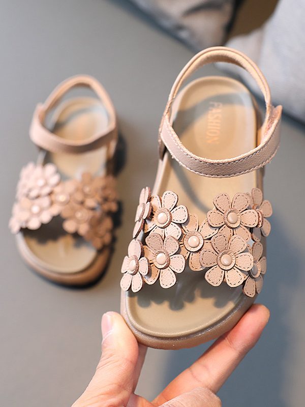 النسخة الكورية من أحذية الشاطئ ذات النعل الناعم والمزينة بنقشة الزهور للأطفال الكبار