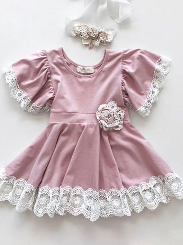 فستان الأميرة الوردي من الدانتيل