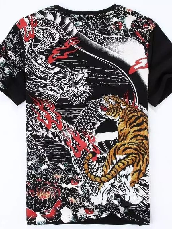 كم قصير مطرز بنقشة النمر