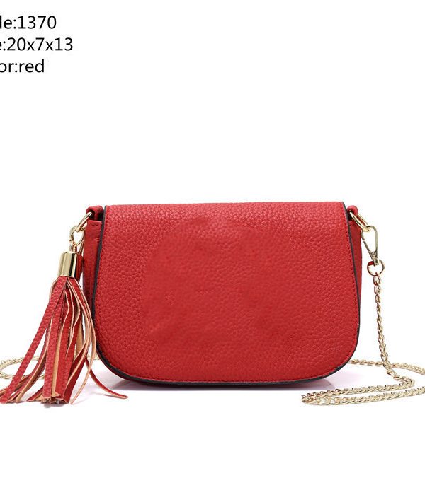 Litchi pattern shoulder bag