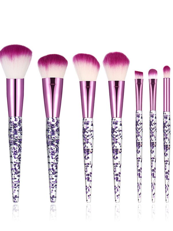 أدوات التجميل فرشاة المكياج