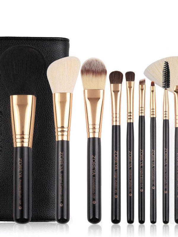 Portable makeup brush