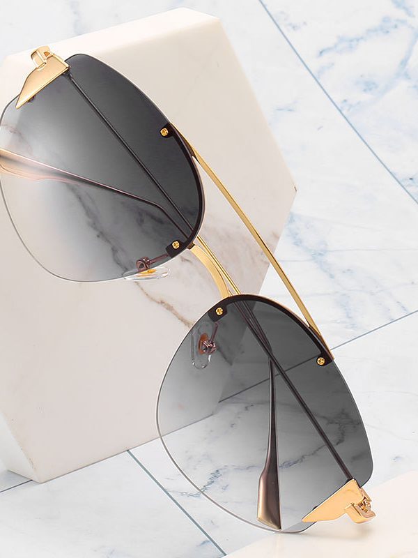 نظارات شمسية برية من تصوير الشارع