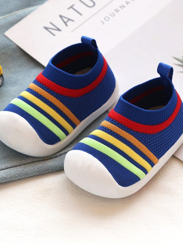 Children flying knit socks shoes