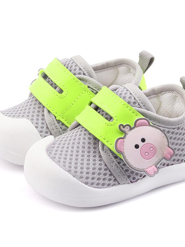 Velcro baby shoes