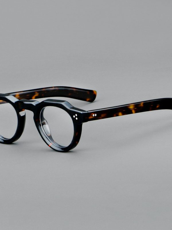 نظارات ريترو أنيقة للنساء بألواح متناسقة