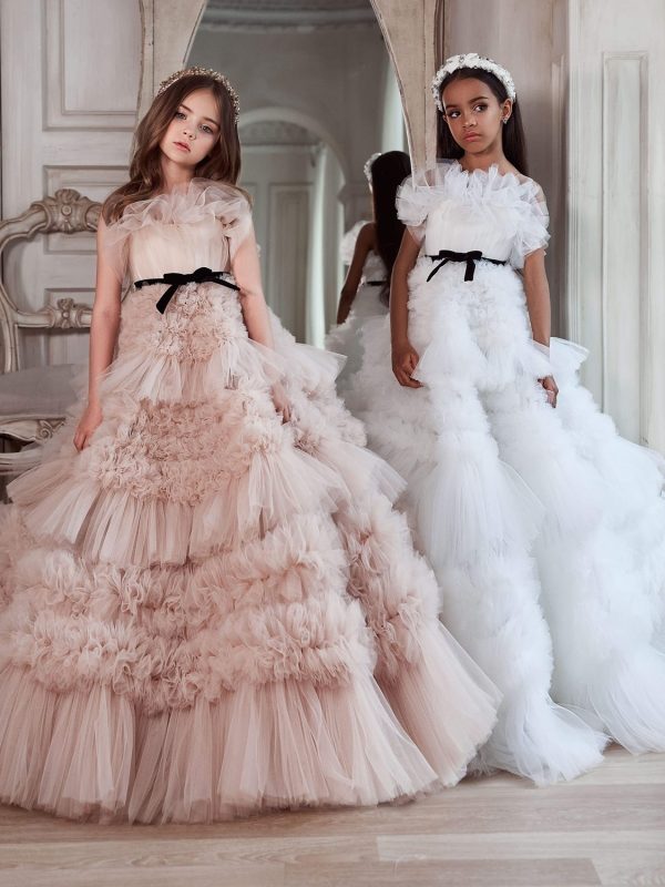 أزياء أداء البيانو للفتيات أنيقة