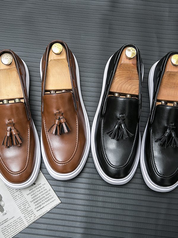 Men Are Taller And Wear Leather Shoes