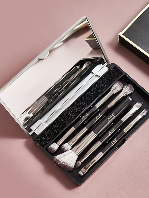 طقم فرشاة مكياج متعدد الوظائف مع مرآة