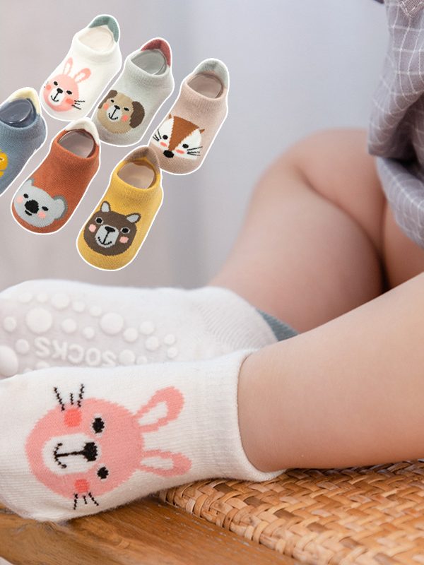 جوارب أرضية منخفضة ثلاثية الأبعاد منخفضة المساعدة جوارب أطفال صغيرة