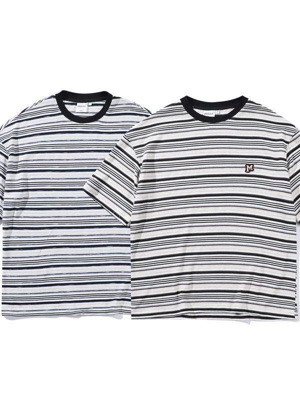 تي شيرت رجالي مخطط فضفاض بتصميم فني شبابي منعش