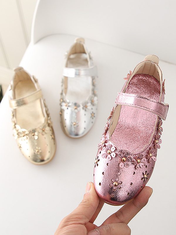 Hollowed Out Flowers Soft Soled Princess Children's Casual Leather Shoes
