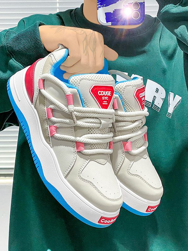 حذاء رجالي جديد مناسب للطلاب