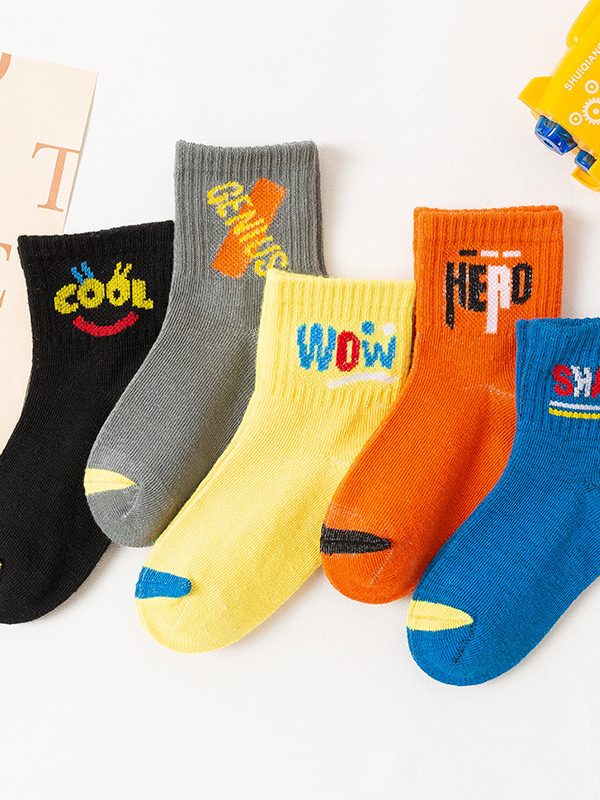 جوارب قطنية للأطفال بطبعة كرتونية للأبجدية