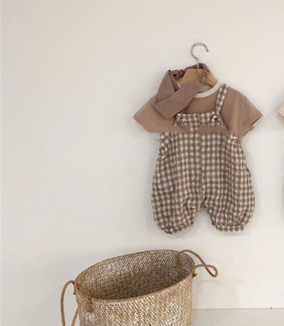 ملابس صيفية أنيقة للرجال والنساء، مناسبة للأطفال الرضع، بنقشة مربعات، سراويل قصيرة، ملابس للتسلق، حقيبة، ملابس مرحة