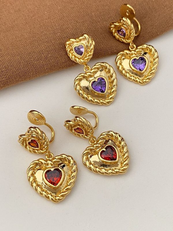 أقراط متعددة الاستخدامات تضفي إحساسًا بالفخامة الراقية والخفيفة