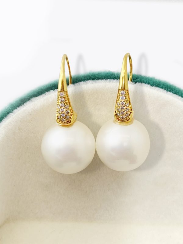 أقراط لؤلؤ عالية الجودة