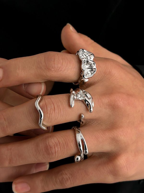 طقم خواتم فاخر بتصميم هيب هوب مميز