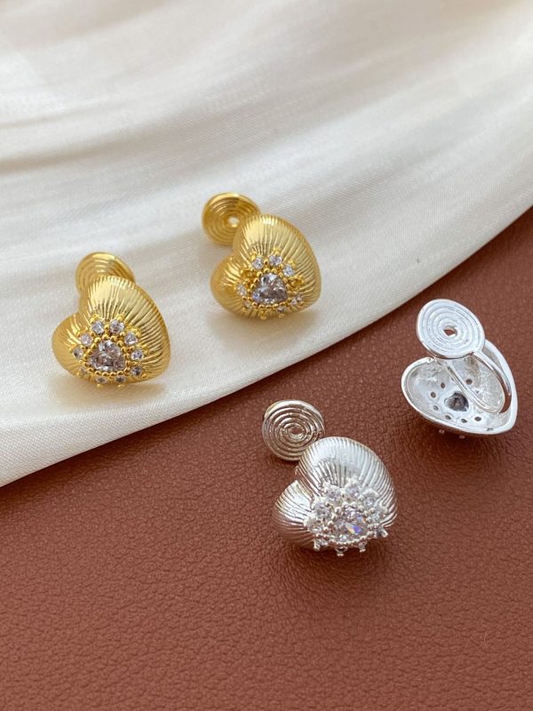 Versatile Earrings With A Sense Of Premium And Light Luxury