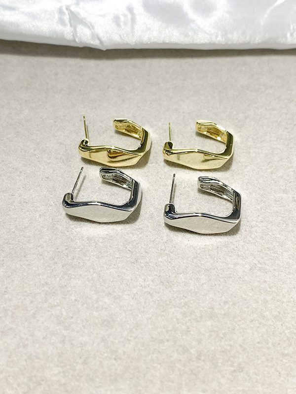 Irregular C-shaped Earrings With Minimalist Design