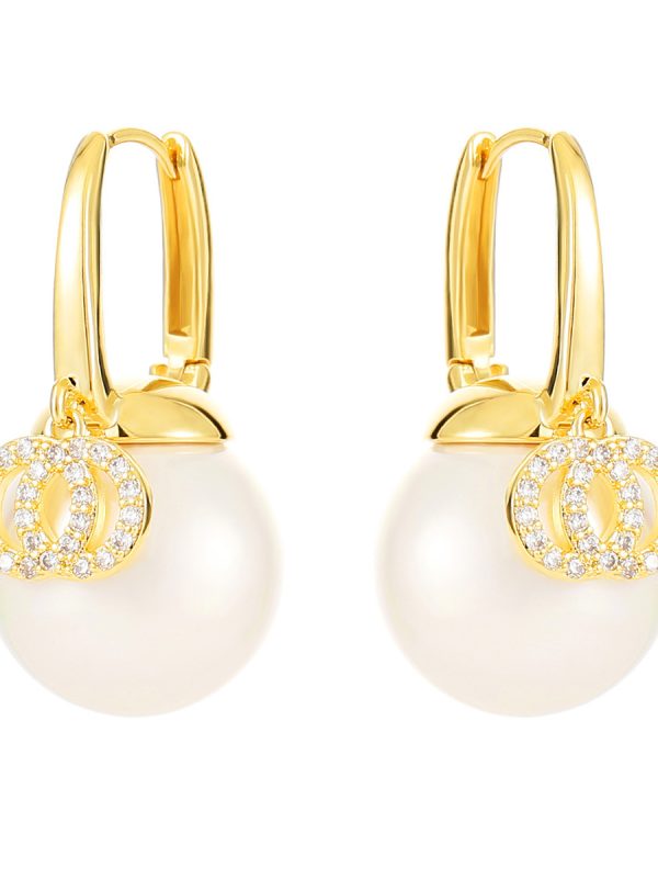 أقراط فاخرة من اللؤلؤ الطبيعي