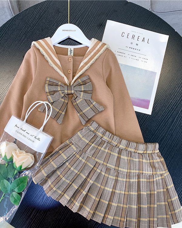 هودي قصير بتصميم طالبات الجامعات، نسخة كورية