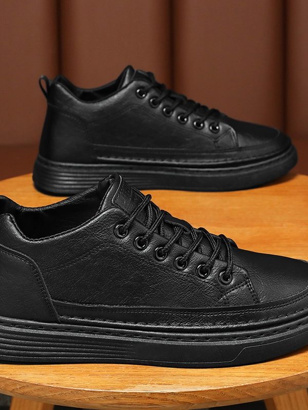 أحذية رجالية صيفية جديدة قابلة للتنفس ومقاومة للماء وغير قابلة للانزلاق