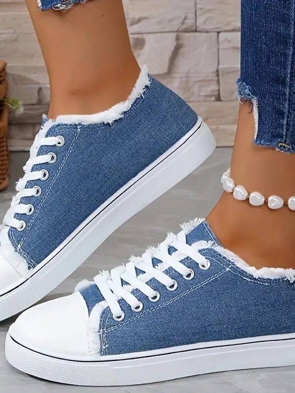 Lightweight Canvas Shoes For Women In Larger Sizes