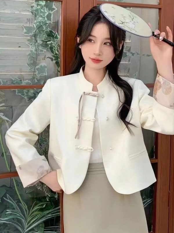 Short Womens Coat With Spring And Autumn Hanstyle Frogbutton Detailing