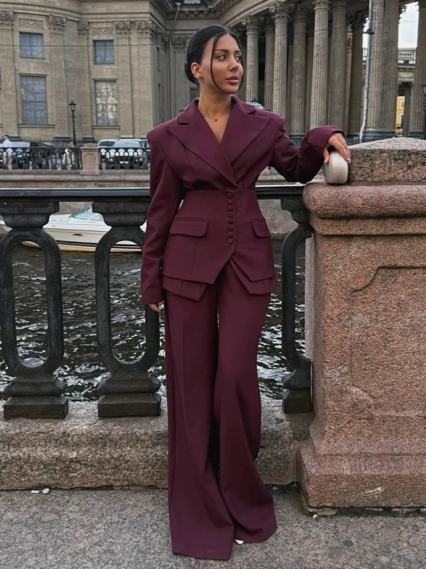 Elegant V-neck Set Featuring A Tailored Blazer For A Chic