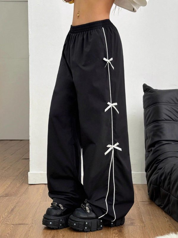 Versatile Relaxed-fit Design-forward Straight-leg Pants