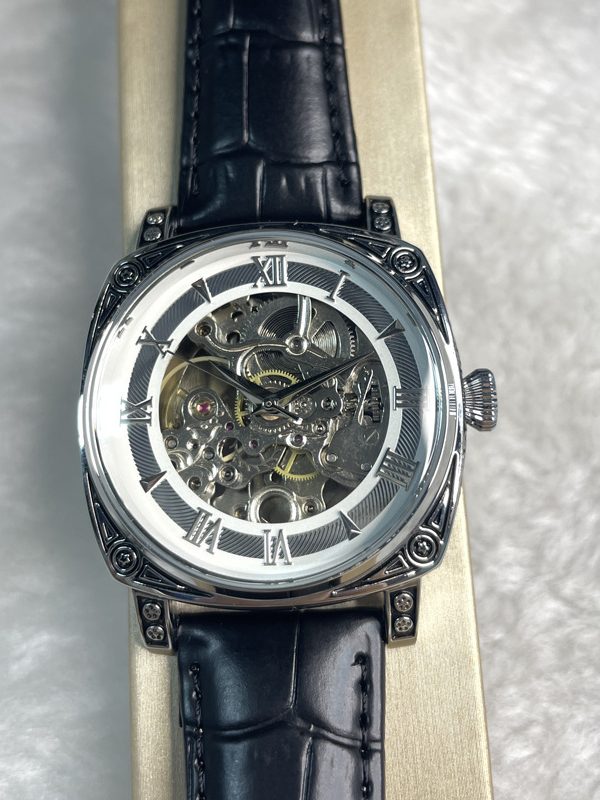 Hollow Out Business Watch Fashion Trendy Sports