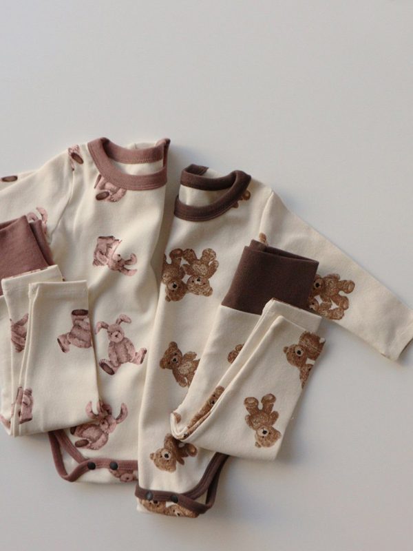 طقم ملابس منزلية للأولاد والبنات