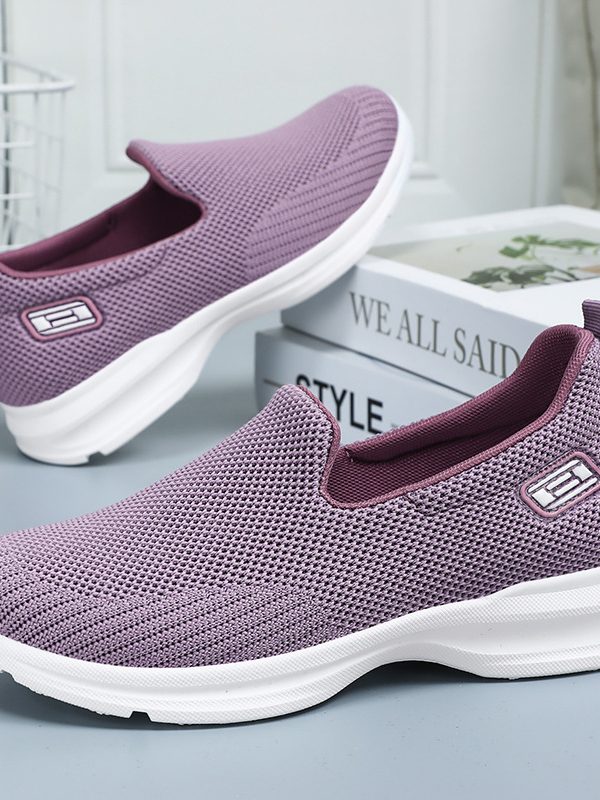 أحذية نسائية مريحة وعملية مناسبة لفصل الربيع